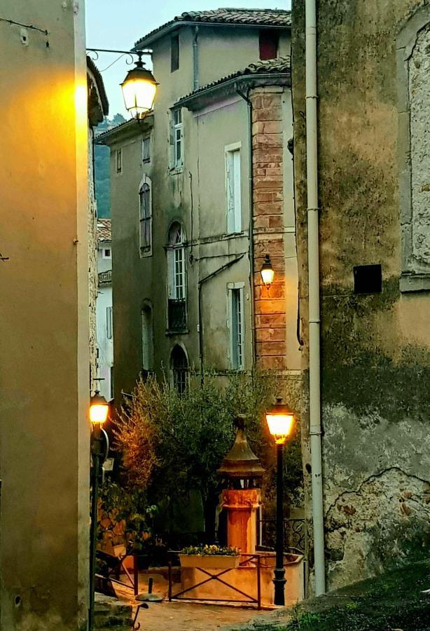 La Tour De Pezene Acomodação com café da manhã Anduze Exterior foto